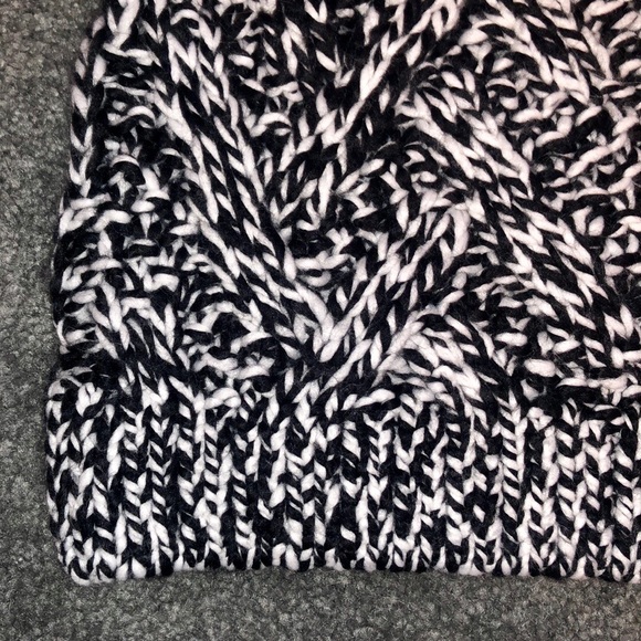 H&M knit beanie hat - Picture 2 of 3